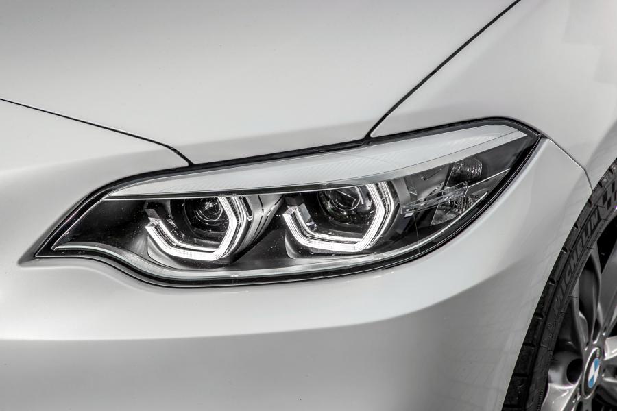 Детали экстерьера BMW M240i Coupe (F22) 2017 года  (UK) (фото 6 из 19)